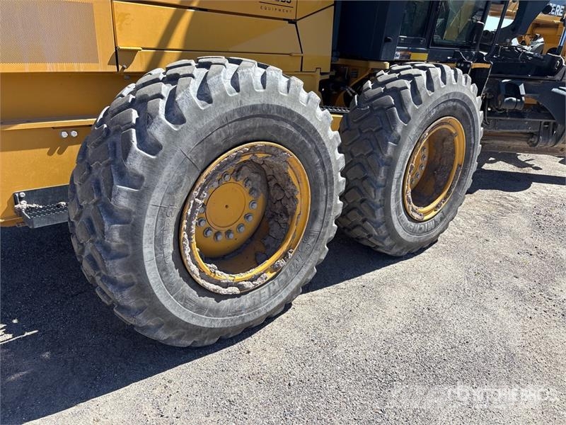 John Deere 670GP Motor Grader معدات تمهيد الطرق