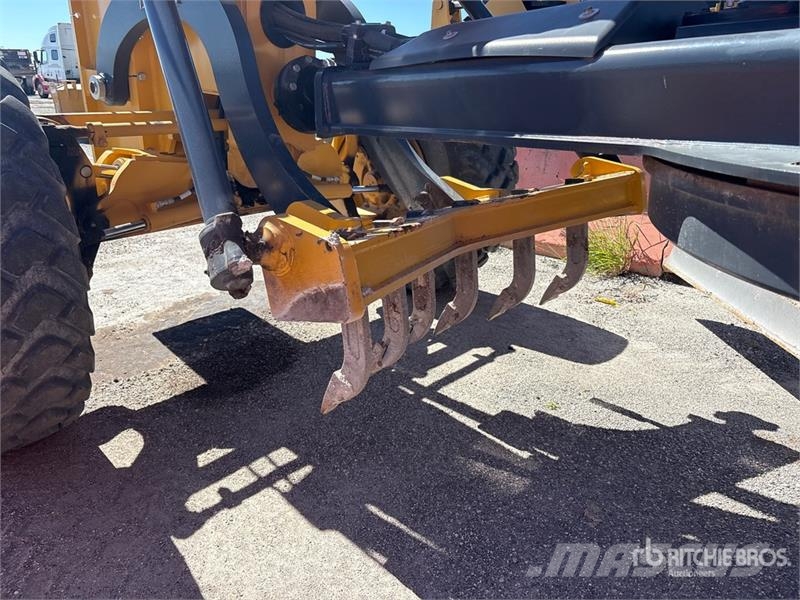 John Deere 670GP Motor Grader معدات تمهيد الطرق