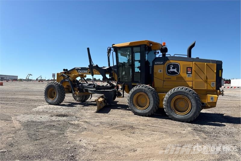John Deere 670GP Motor Grader معدات تمهيد الطرق