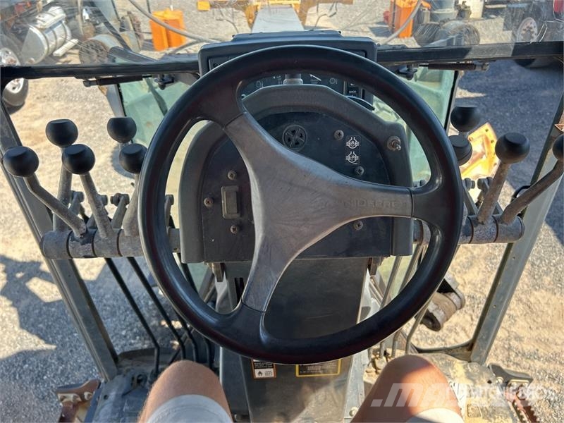 John Deere 672D Грейдери