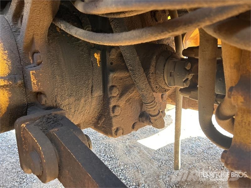 John Deere 672D Грейдери