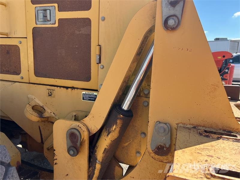 John Deere 672D Грейдери