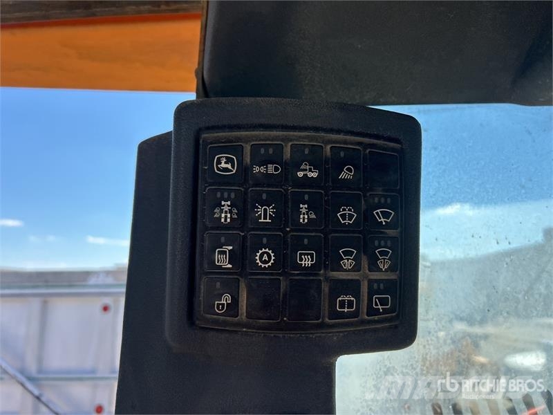 John Deere 672D Грейдери
