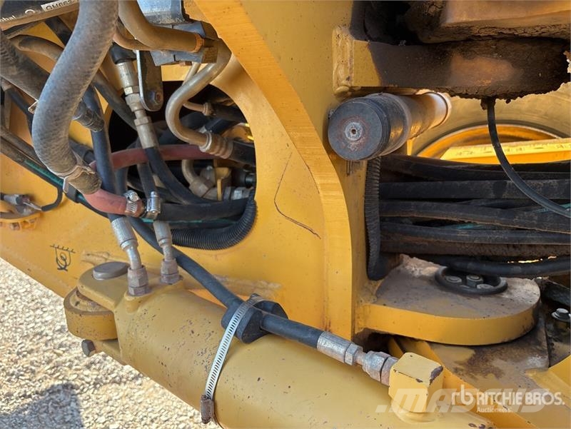 John Deere 672G AWD Motor Grader Greideriai