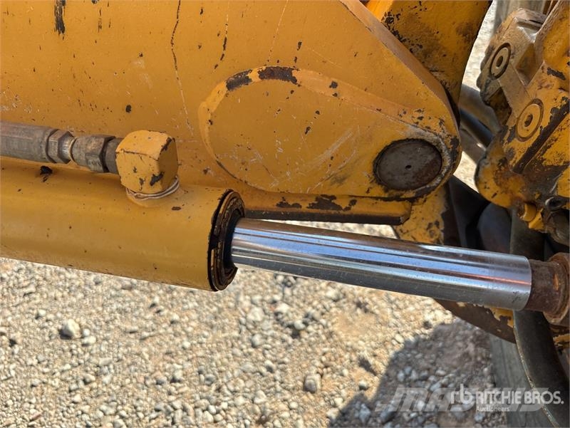 John Deere 672G AWD Motor Grader Greideriai
