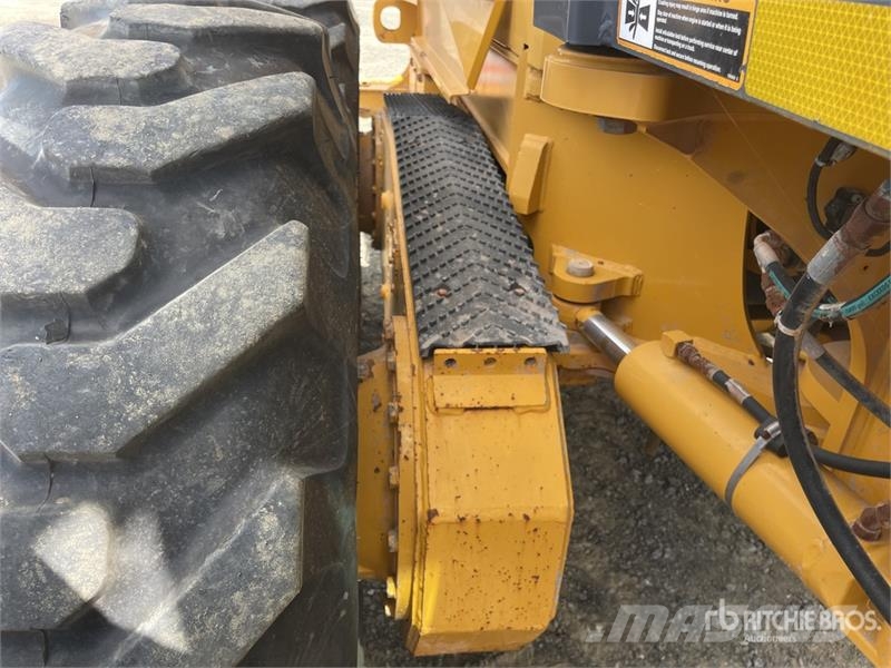 John Deere 672G AWD Motor Grader Veihøvler