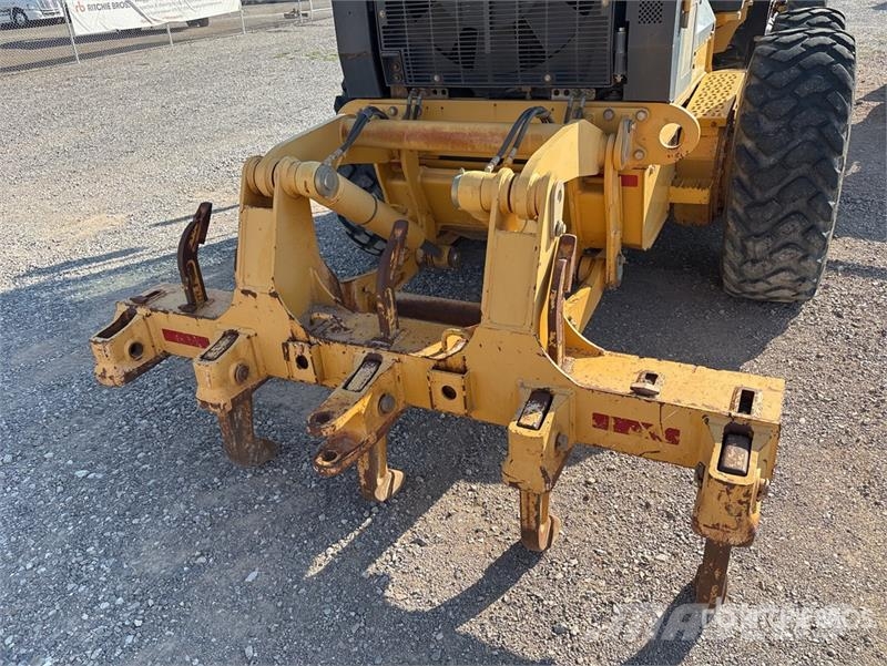 John Deere 672G AWD Motor Grader Greideriai