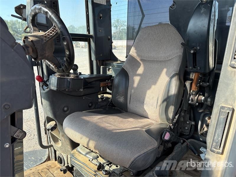 John Deere 672G AWD Motor Grader Greideriai