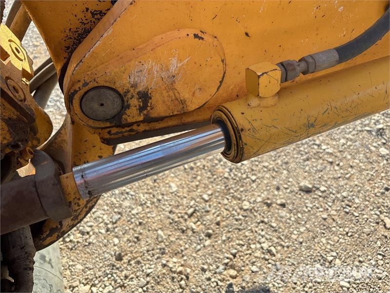 John Deere 672G AWD Motor Grader Greideriai