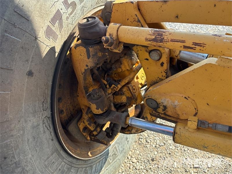 John Deere 672G AWD Motor Grader Greideriai