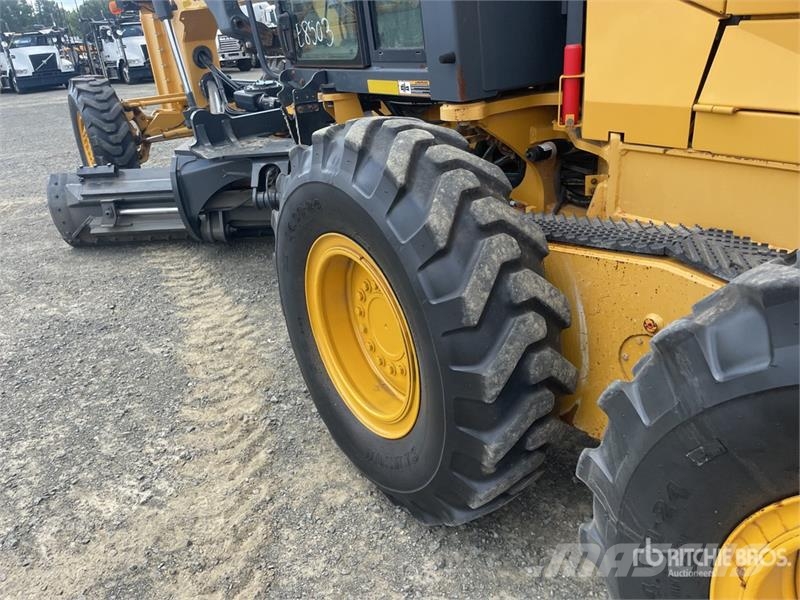 John Deere 672G AWD Motor Grader Veihøvler