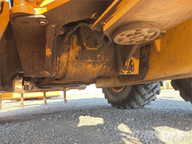 John Deere 672G AWD Motor Grader Greideriai
