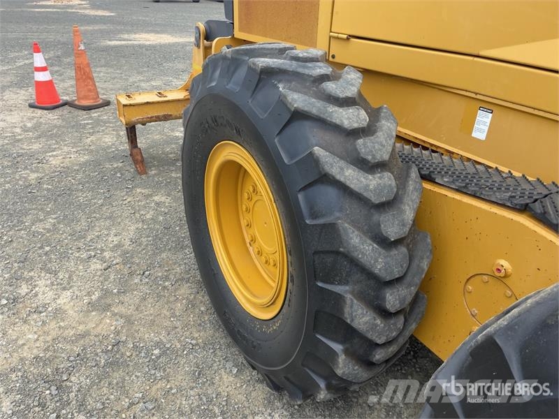 John Deere 672G AWD Motor Grader Veihøvler