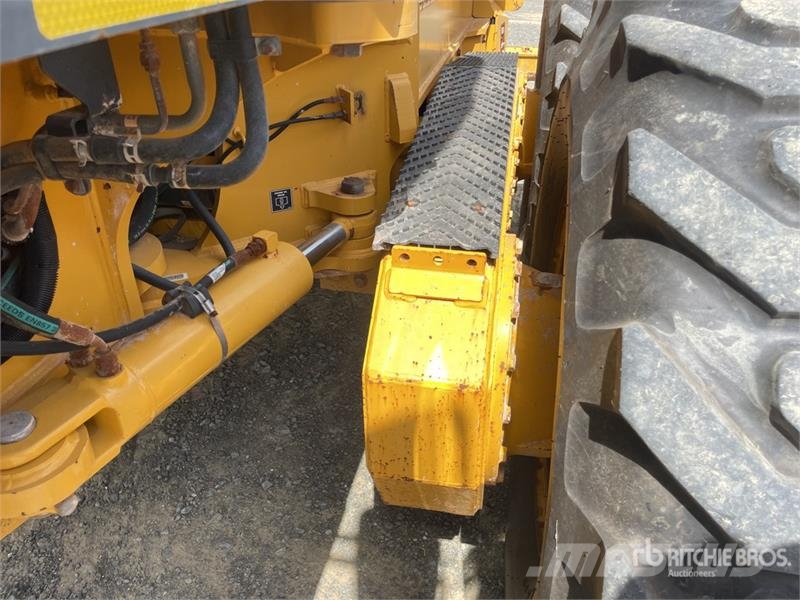 John Deere 672G AWD Motor Grader Veihøvler