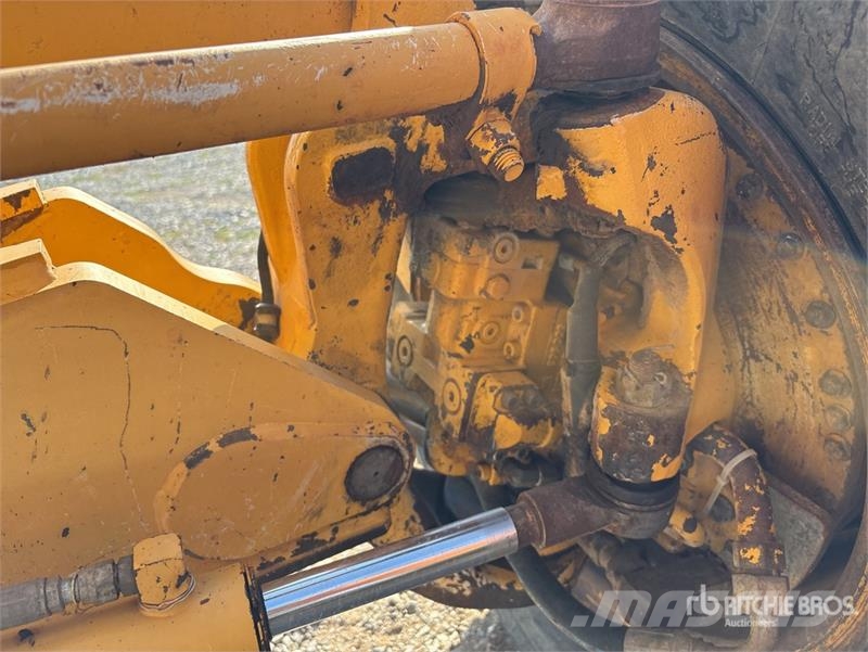 John Deere 672G AWD Motor Grader Greideriai