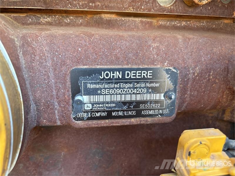 John Deere 672G AWD Motor Grader Greideriai