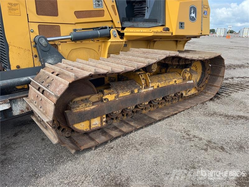 John Deere 700K LGP بلدوزرات مجنزرة