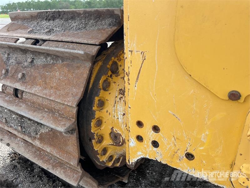 John Deere 700K LGP بلدوزرات مجنزرة