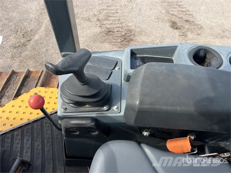 John Deere 700K LGP بلدوزرات مجنزرة