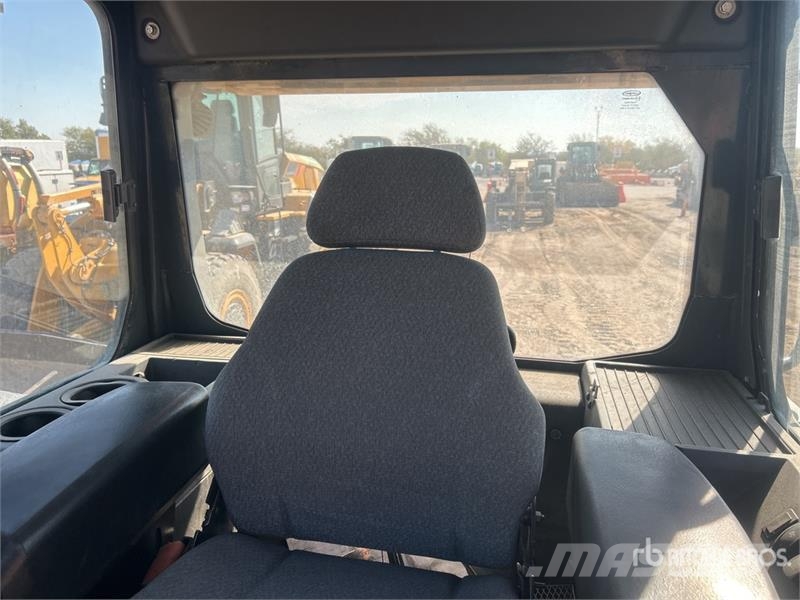 John Deere 700K LGP Pásové dozéry