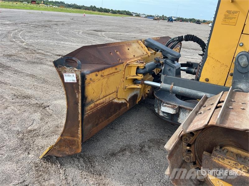 John Deere 700K LGP بلدوزرات مجنزرة