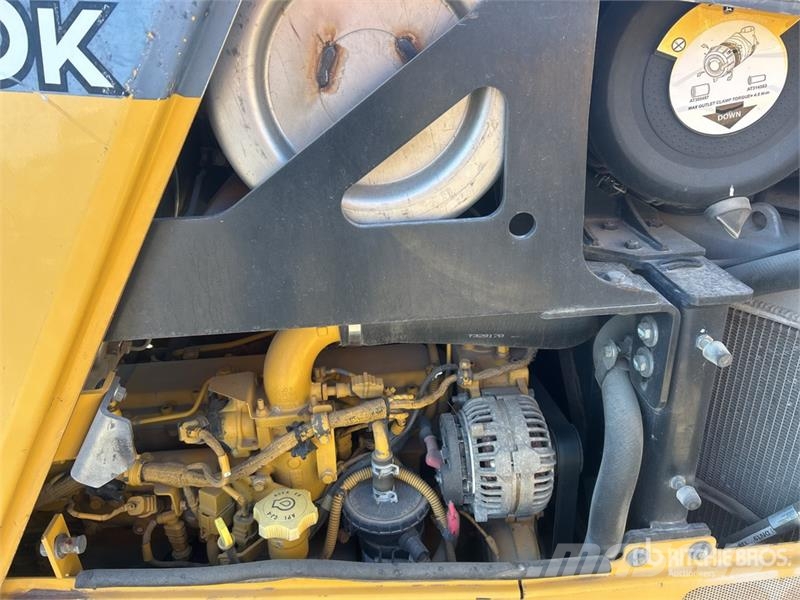 John Deere 700K LGP Pásové dozéry