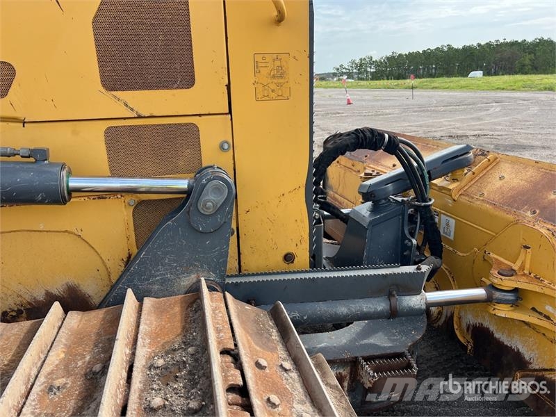 John Deere 700K LGP بلدوزرات مجنزرة
