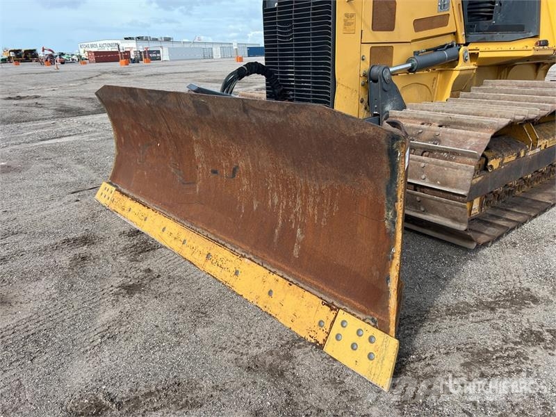John Deere 700K LGP بلدوزرات مجنزرة