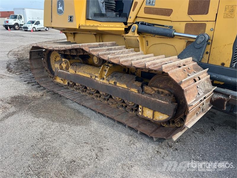 John Deere 700K LGP بلدوزرات مجنزرة