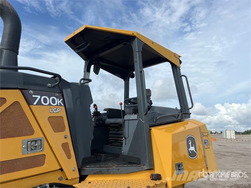 John Deere 700K LGP بلدوزرات مجنزرة