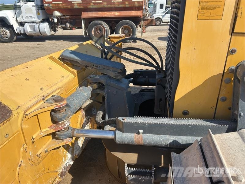 John Deere 700K LGP Pásové dozéry