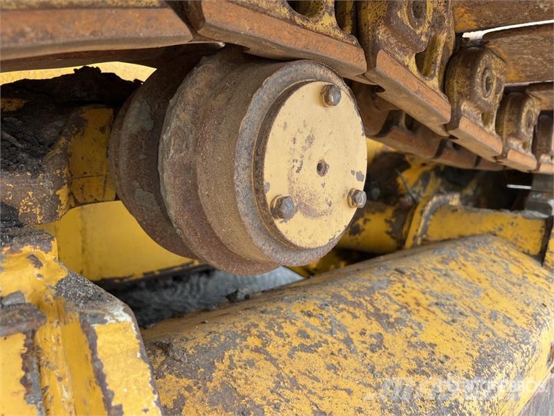 John Deere 700K LGP بلدوزرات مجنزرة