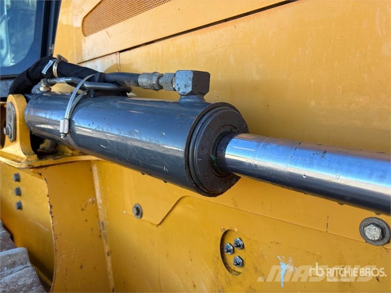John Deere 700L LGP Crawler Dozer Telaketjupuskutraktorit