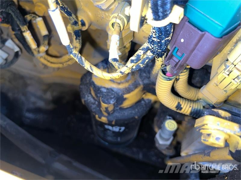 John Deere 700L LGP Crawler Dozer Telaketjupuskutraktorit
