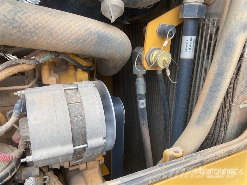 John Deere 700L LGP Crawler Dozer Telaketjupuskutraktorit