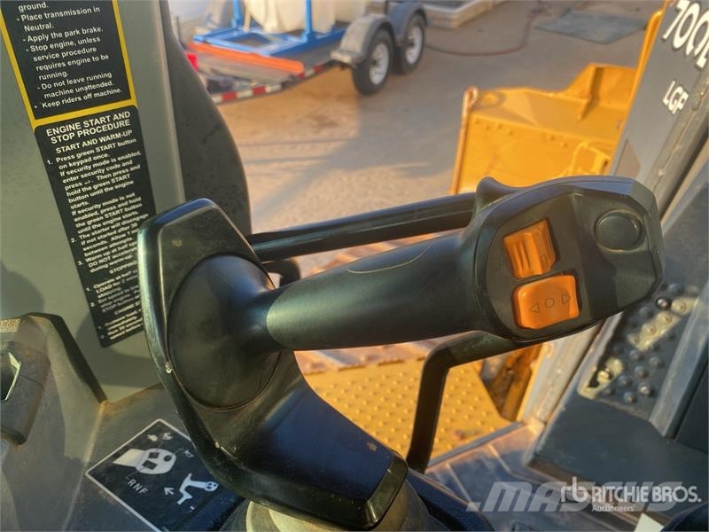 John Deere 700L LGP Crawler Dozer Telaketjupuskutraktorit