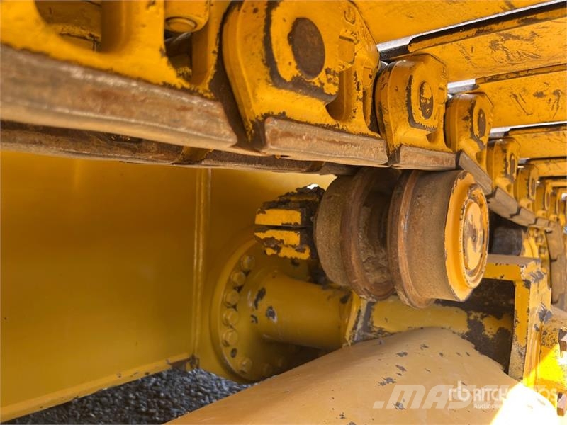 John Deere 700L LGP Crawler Dozer Telaketjupuskutraktorit