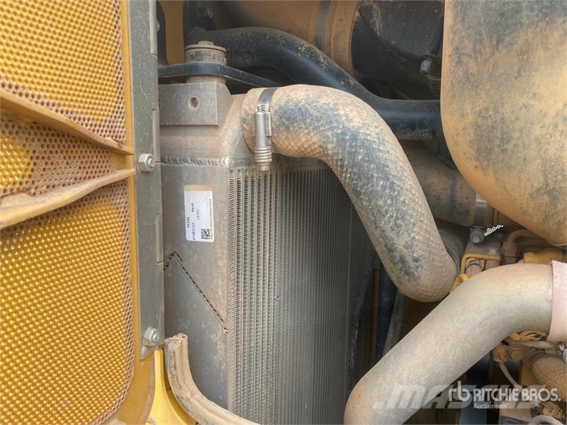 John Deere 700L LGP Crawler Dozer Telaketjupuskutraktorit