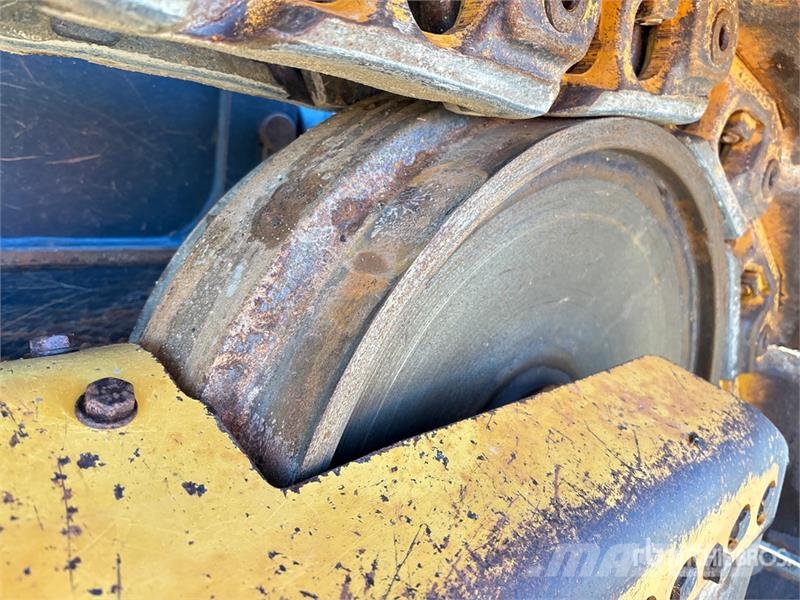 John Deere 700L LGP Crawler Dozer Telaketjupuskutraktorit
