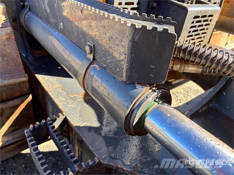 John Deere 700L LGP Crawler Dozer Telaketjupuskutraktorit
