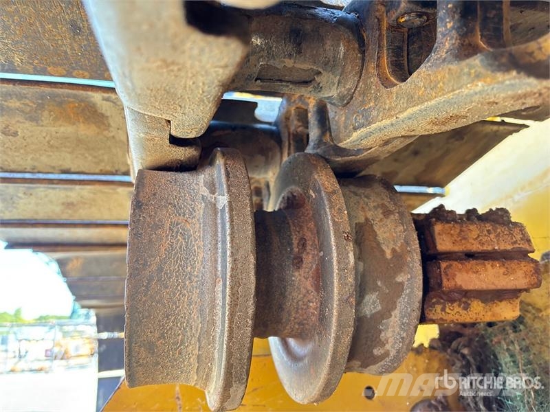John Deere 700L LGP Crawler Dozer Telaketjupuskutraktorit
