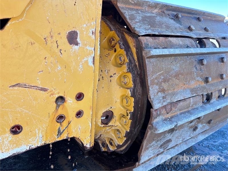 John Deere 700L LGP Crawler Dozer Telaketjupuskutraktorit
