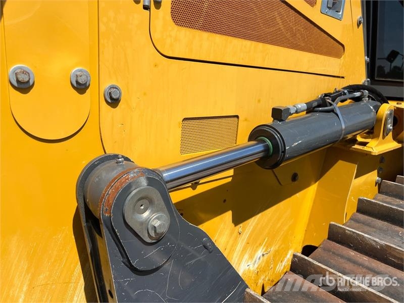 John Deere 700L LGP Crawler Dozer Telaketjupuskutraktorit