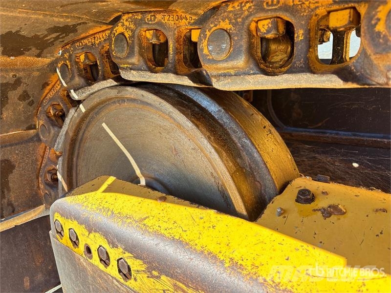 John Deere 700L LGP Crawler Dozer Telaketjupuskutraktorit