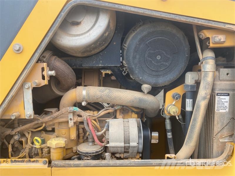 John Deere 700L LGP Crawler Dozer Telaketjupuskutraktorit