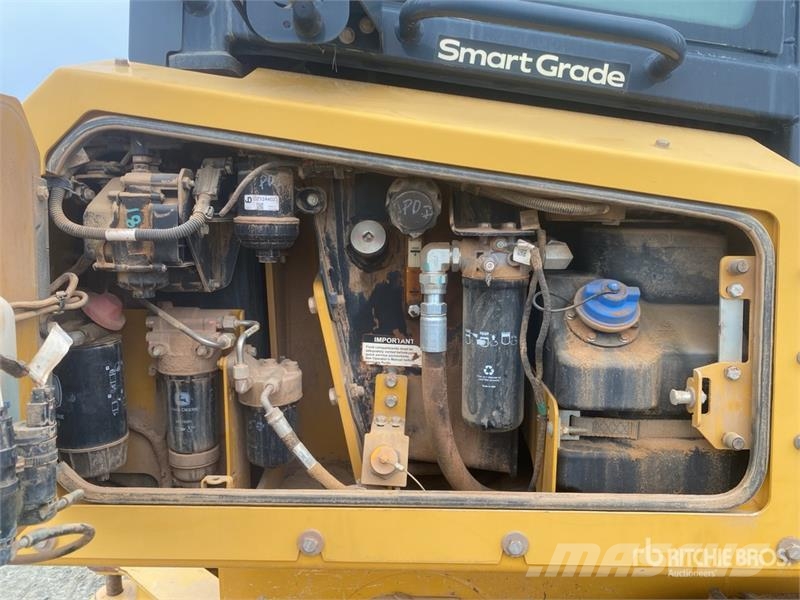John Deere 700L LGP Crawler Dozer Telaketjupuskutraktorit
