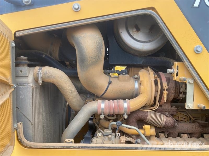 John Deere 700L LGP Crawler Dozer 履帶推土機