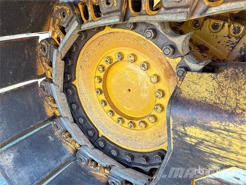 John Deere 700L LGP Crawler Dozer Telaketjupuskutraktorit