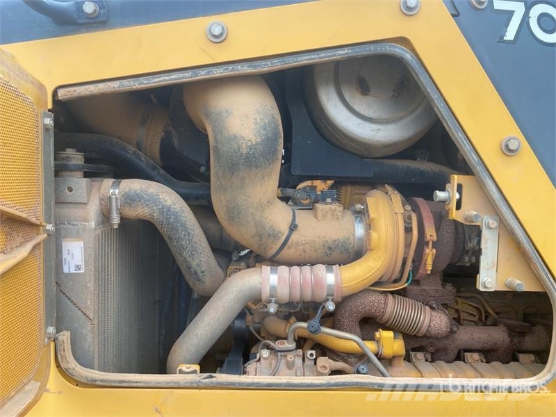 John Deere 700L LGP Crawler Dozer Telaketjupuskutraktorit