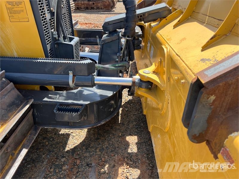 John Deere 700L LGP Crawler Dozer Telaketjupuskutraktorit